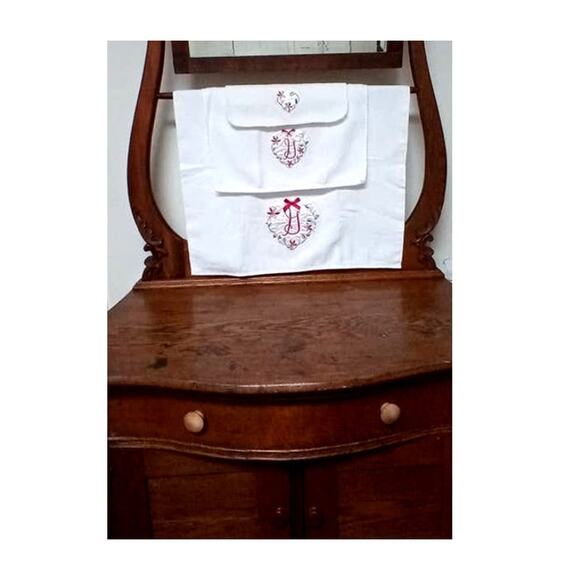 🎄Vintage Christmas Towel Set Monogram G Heart 💖 Holiday Bath Distressed - Picture 2 of 9